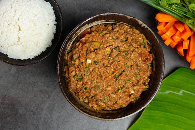 Ong Chili auf einer Tafel