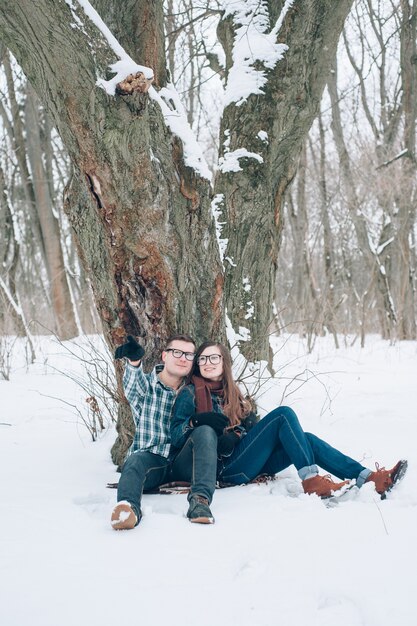 Paar im Schnee