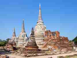 Kostenloses Foto pagode im tempel wat phra sri sanphet ayutthaya thailand