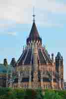 Kostenloses Foto parliament hill bibliothek nahaufnahme in ottawa, kanada