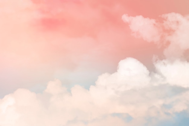 Pastellfarbener Hintergrund des Himmels im weiblichen Stil