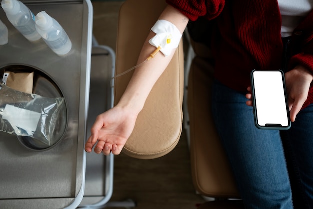 Kostenloses Foto patient, der eine chemotherapie erhält