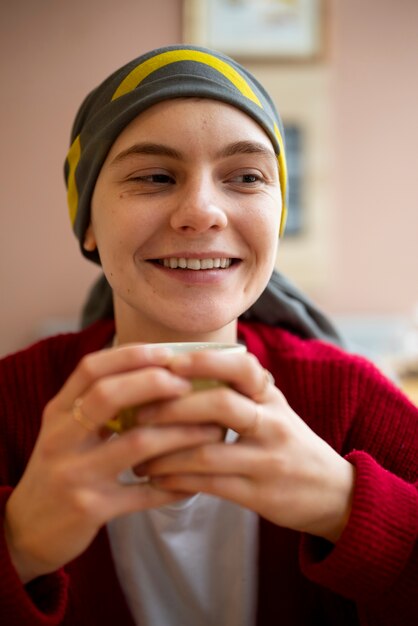 Patient genießt Freizeit nach Chemotherapie-Behandlung