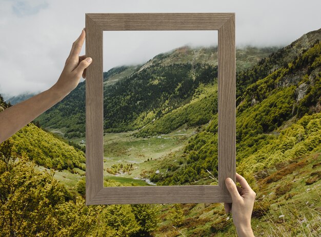 Personenhalterahmen mit offenem Naturlandschaftskonzept