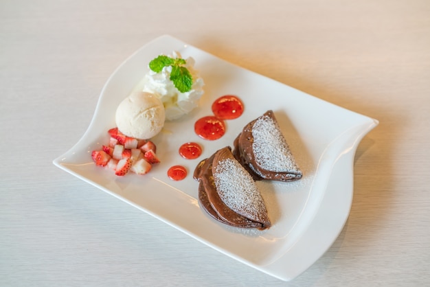 Pfannkuchen Birne Vereisung Gebäck hausgemachte