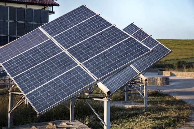 Kostenloses Foto photovoltaik im solarkraftwerk energie aus natürlichen.