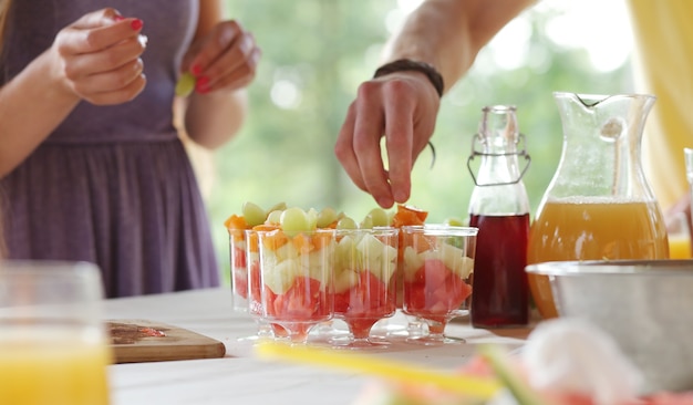 Picknick Essen und Trinken