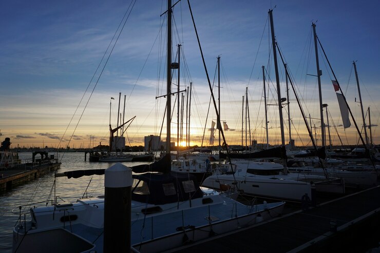 Kostenlose Foto pier-hafen-boots-ozean-seeufer-sommer-wasser
