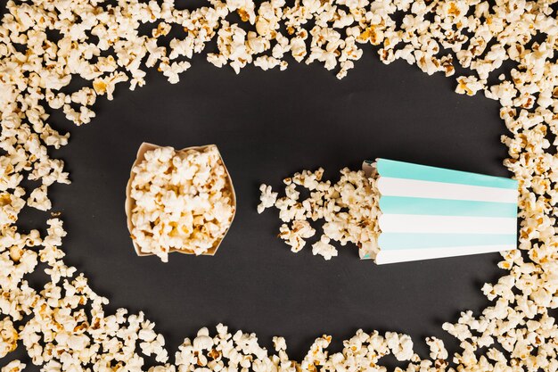 Popcorn-Boxen in Popcorn-Rahmen