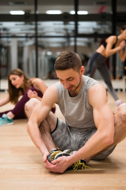 Porträt des Trainers bereit zum Training