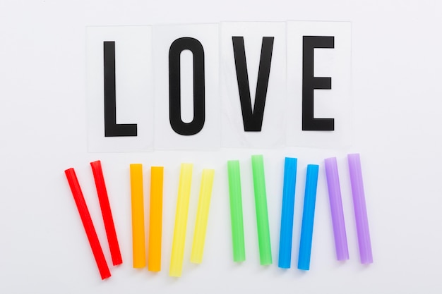 Pride Day Konzept Liebe und Strohhalme
