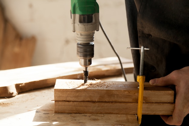 Professionelle Instrumente für Holzbearbeitung