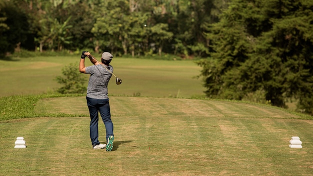 Kostenloses Foto professioneller golfer. bali. indonesien.