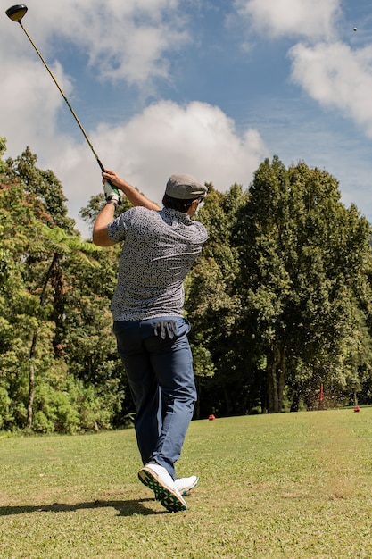 Professioneller Golfer. Bali. Indonesien.