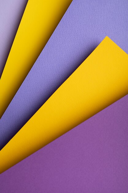 Psychedelische Papierformen in verschiedenen Farbtönen
