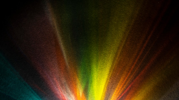 Regenbogenstrahlen im Prisma