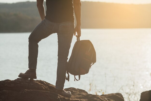 Reisekonzept mit Wanderer entspannen sich auf dem Berg