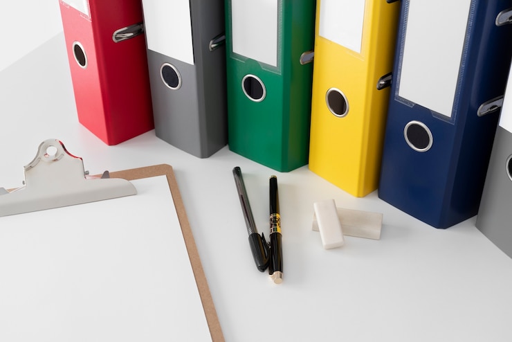 Kostenlose Foto ringbinder, der für gespeicherte dokumente verwendet wird
