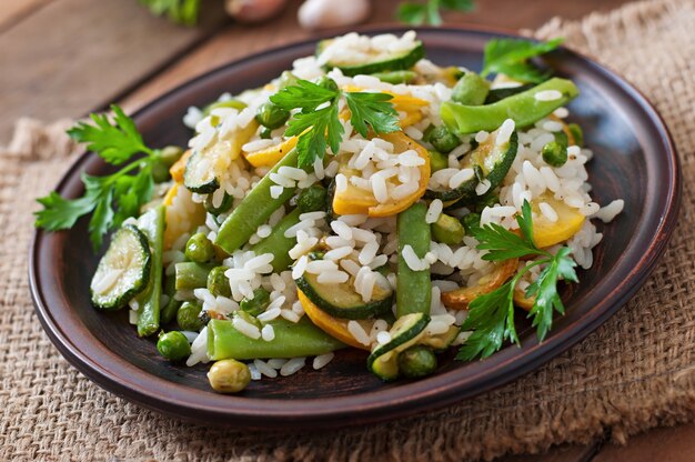 Risotto mit Spargelbohnen, Zucchini und Erbsen