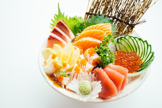 Rohe und frische gemischte Sashimi mit Lachs, Thunfisch, Hamaji und anderen