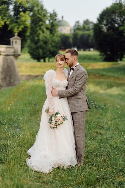 Romantisches Hochzeitspaar in der Liebe