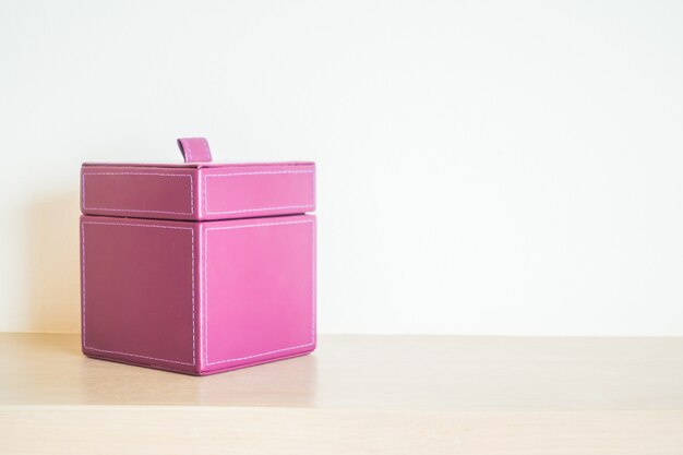 Rosa Leder-Box