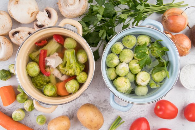 Rosenkohlsuppe und Gemüse