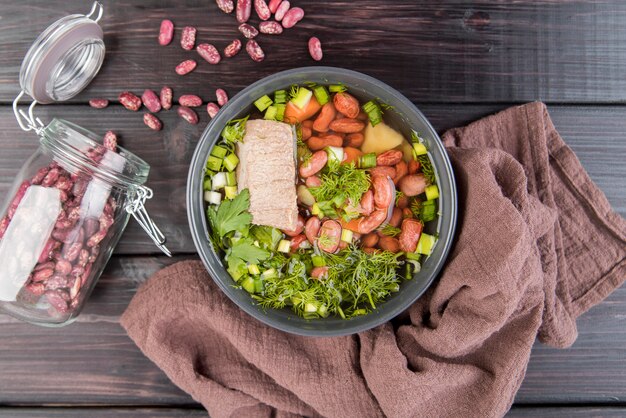 Rote Bohnen hausgemachte Suppe und Stoff