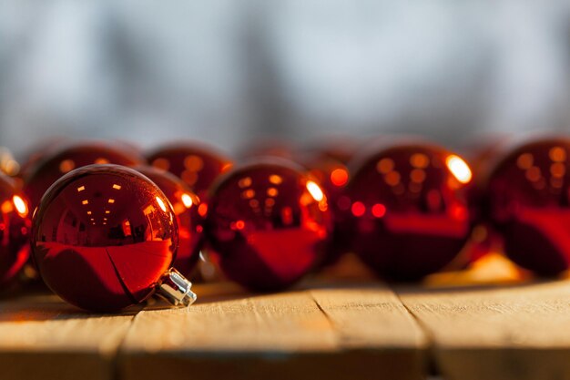 Rote Weihnachtskugeln