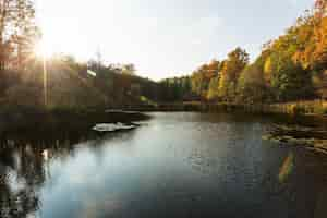 Kostenloses Foto ruhige und schöne landschaft bei tageslicht