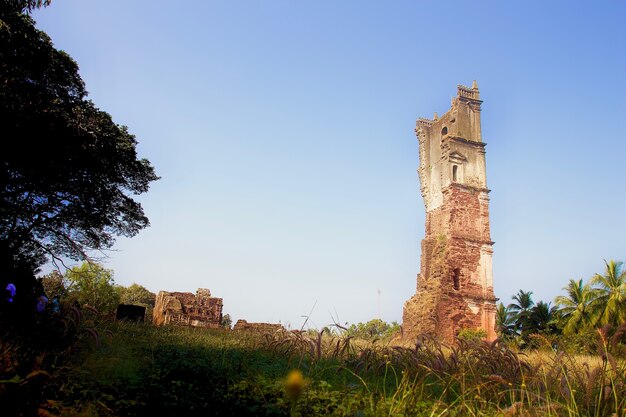 Ruine der Kirche in Goa in Indien