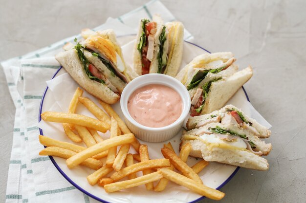 Sandwiches mit Pommes Frites