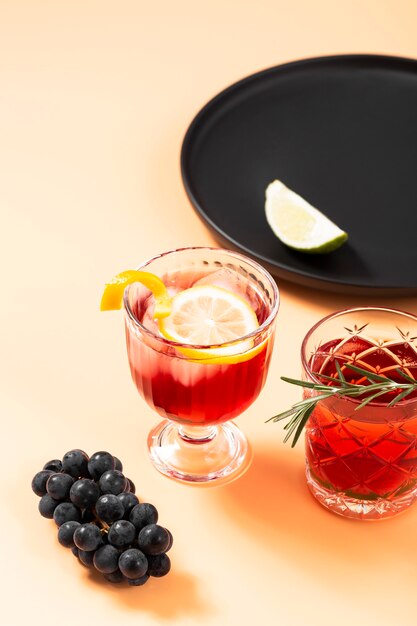 Satz alkoholische Getränke schließen oben