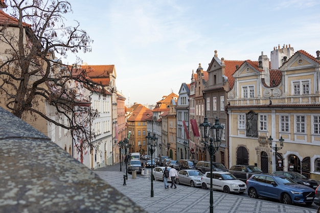 Kostenloses Foto saubere straßen der stadt prag