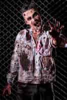 Kostenloses Foto scary zombie kostüm cosplay