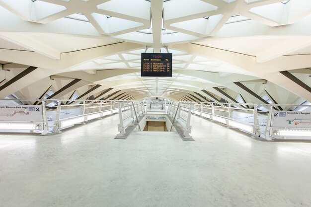 Schiene valencia metro underground reise