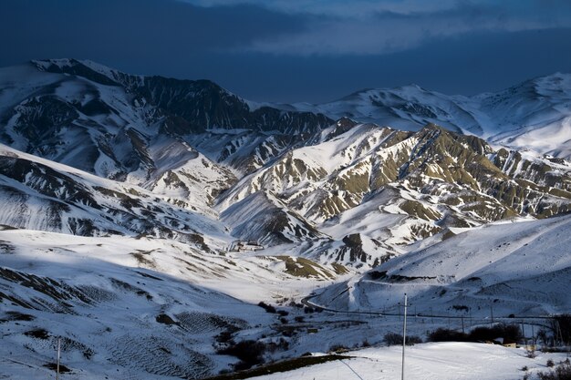 Schneeberge im Winter