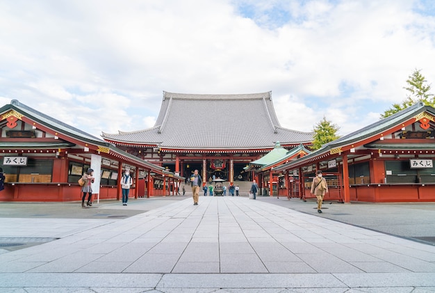 Schöne architektur am sensoji-tempel um asakusa-gebiet in japan