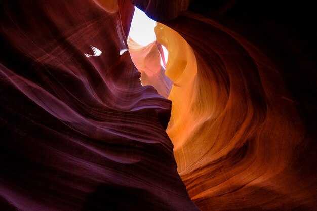 Schöne Aufnahme des Antelope Canyon in Arizona - perfekt als Hintergrund
