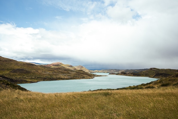 Schöne Aufnahme einer Landschaft des Nationalparks Torres del Paine in Chile