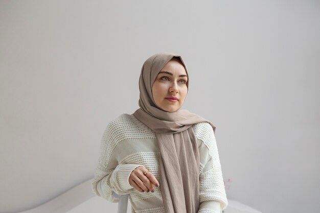 Schöne Frau mit Hijab