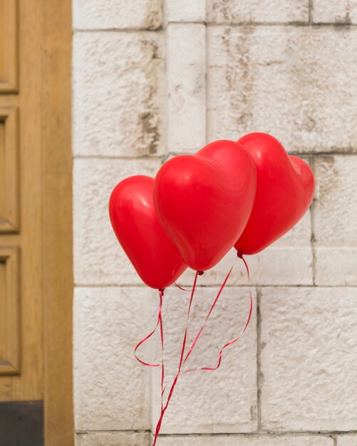 Schöne Helium-Herz-Luftballons