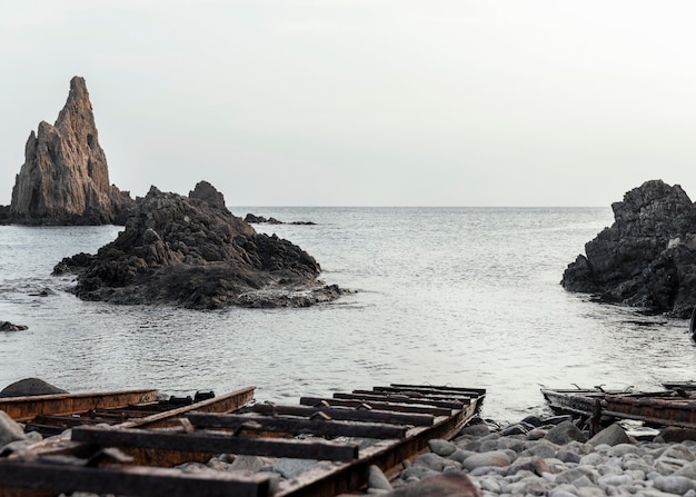 Schöne Landschaft mit Meer