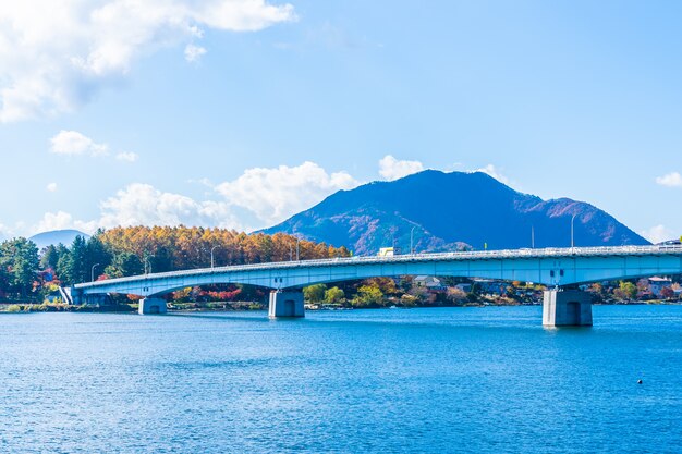 Schöne Landschaft um den See Kawaguchiko