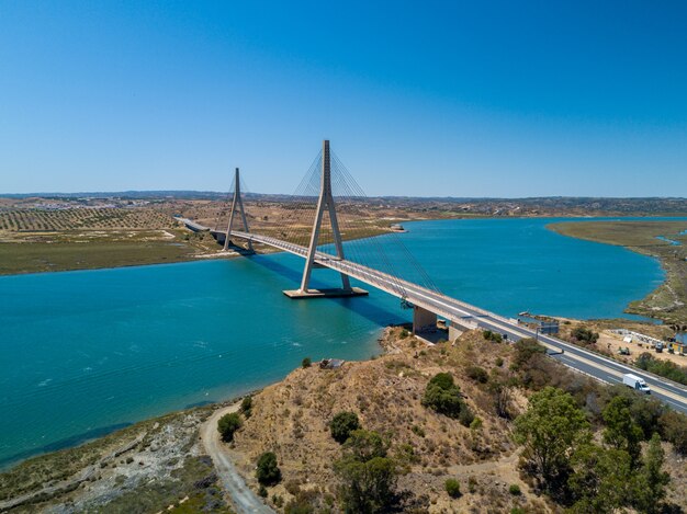 Schöne Landschaft von Andalusien an der Grenze zwischen Portugal und Spanien