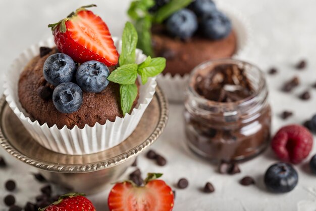 Schöne und köstliche Dessert verschwommene Schokolade