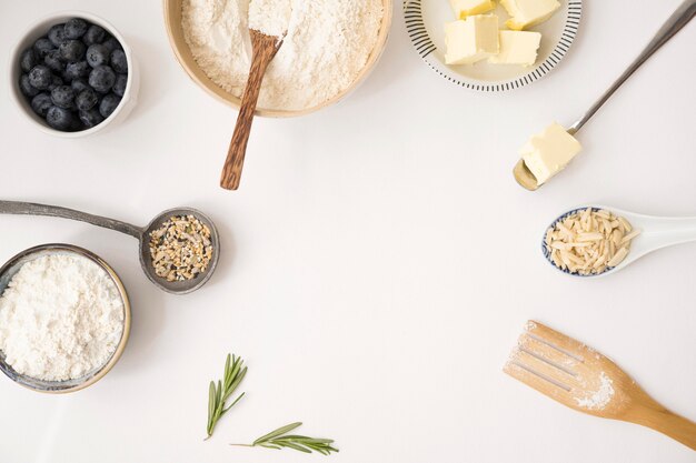 Schöne und köstliche Dessertzutaten kopieren Platz