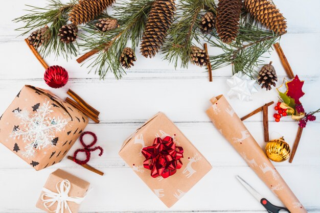 Schöne weihnachtsgeschenke zusammensetzung