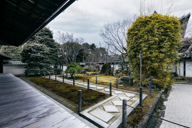 Schöner japanischer Garten