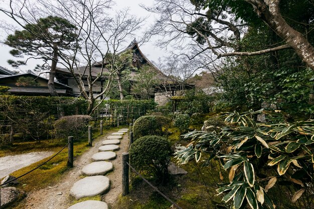 Schöner japanischer Garten